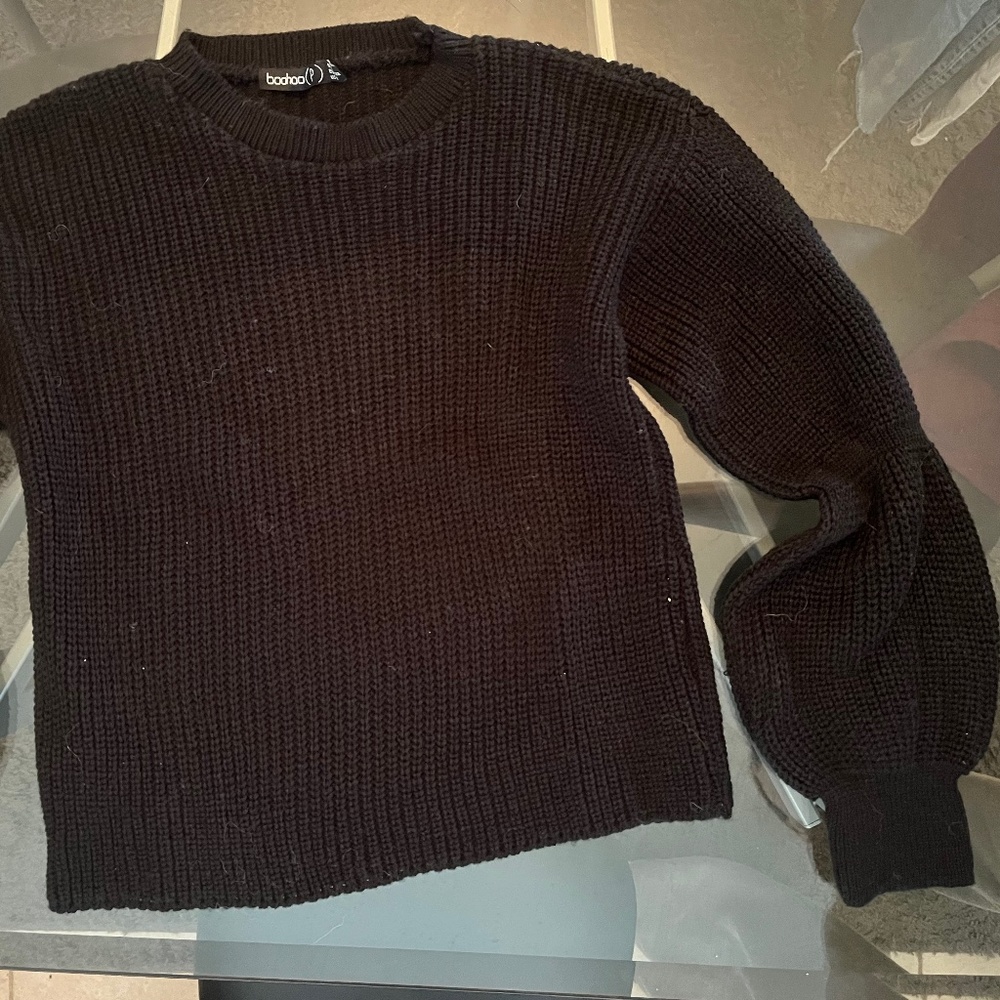 Black Boohoo Sweater with Puffy Sleeves